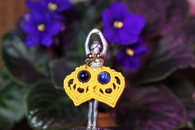 Tigerauge Ohrringe, Blaue Micro Makrame Gelbe Statement Herzform, Baumeln Pendientes Makramee von markoushcrafts