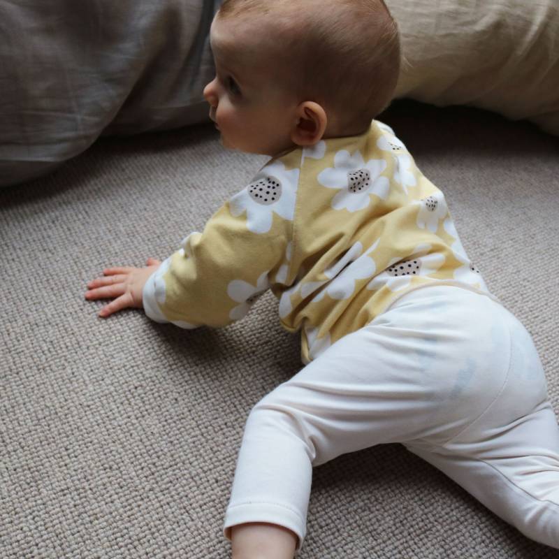 Baby Oversize Sweater Bio Baumwolle Blume - Bequem, Nachhaltig & Stylisch von marliconcept