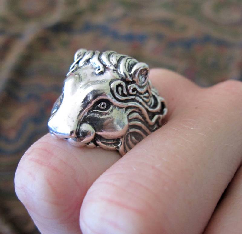 Silberner Löwenring - Großer Ring Stolz Löwe Löwen Schmuck Herrenring Tierring Tierschmuck von martymagic