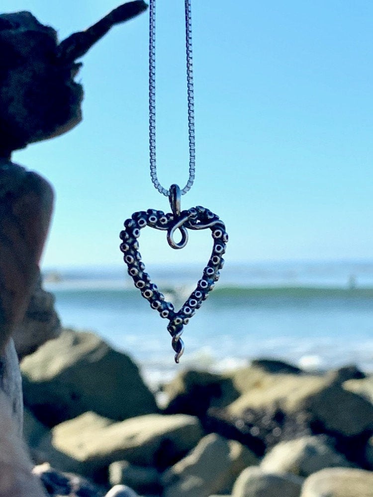 Tentakel Halskette Oktopus Herz Silber Charme Kopffüßer Schmuck Valentinstag Geschenk von martymagic