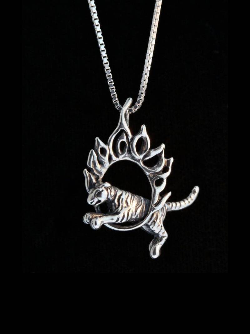 Tiger Halskette Silber - Zirkus Charm Anhänger Schmuck von martymagic