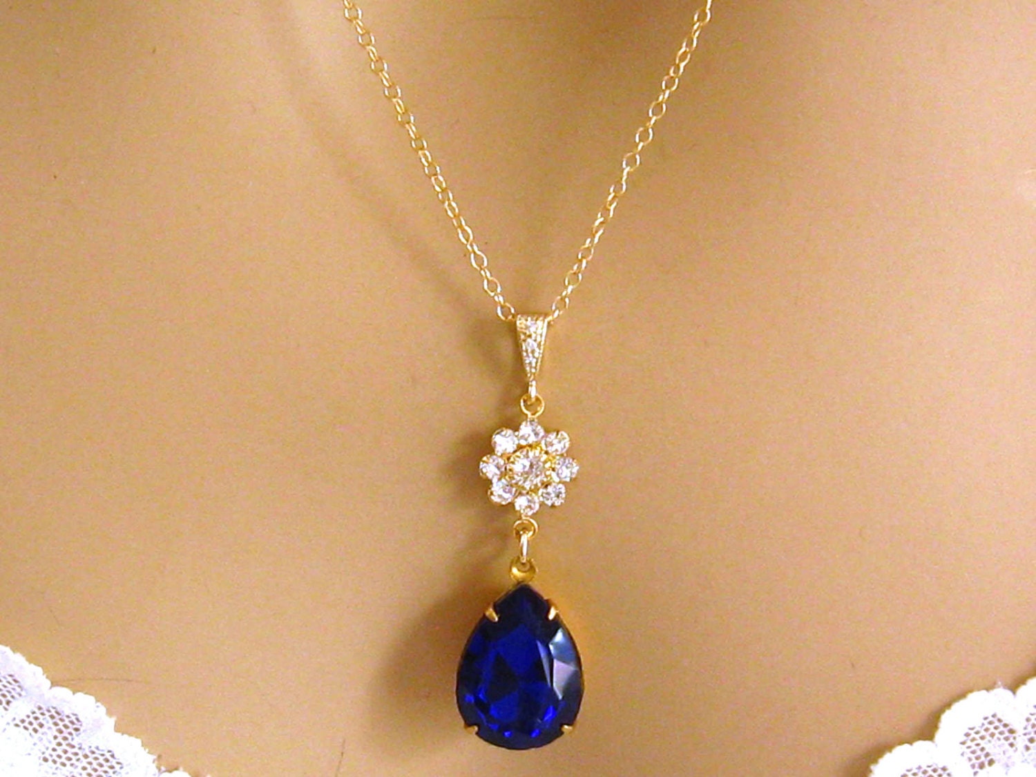 Königsblaue Halskette, Swarovski Kobalt Blau Blaue Kristall Anhänger, Halskette von martywhitedesigns