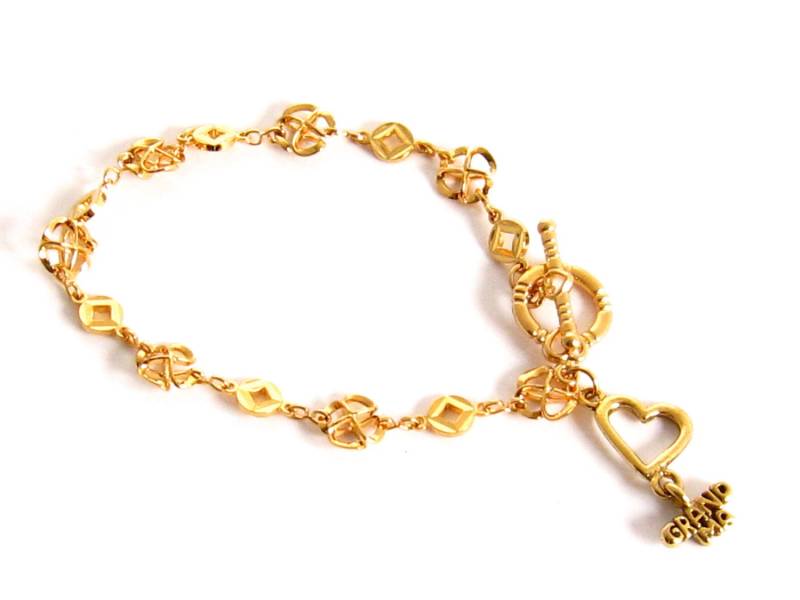 Oma Geschenk, Geschenk Für Mama, Großmutter Armband, Gold Herz Charm Armband von martywhitedesigns