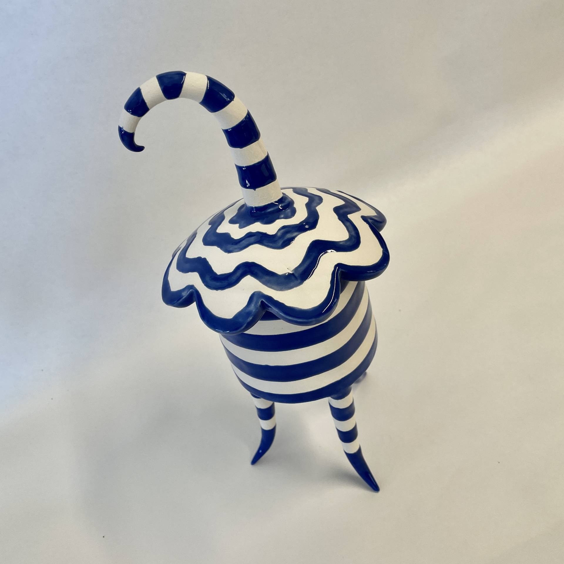 Blau & Weiß Gestreifte Keramik Traum-Glas Wunderliches Wohndekor von maryjudy