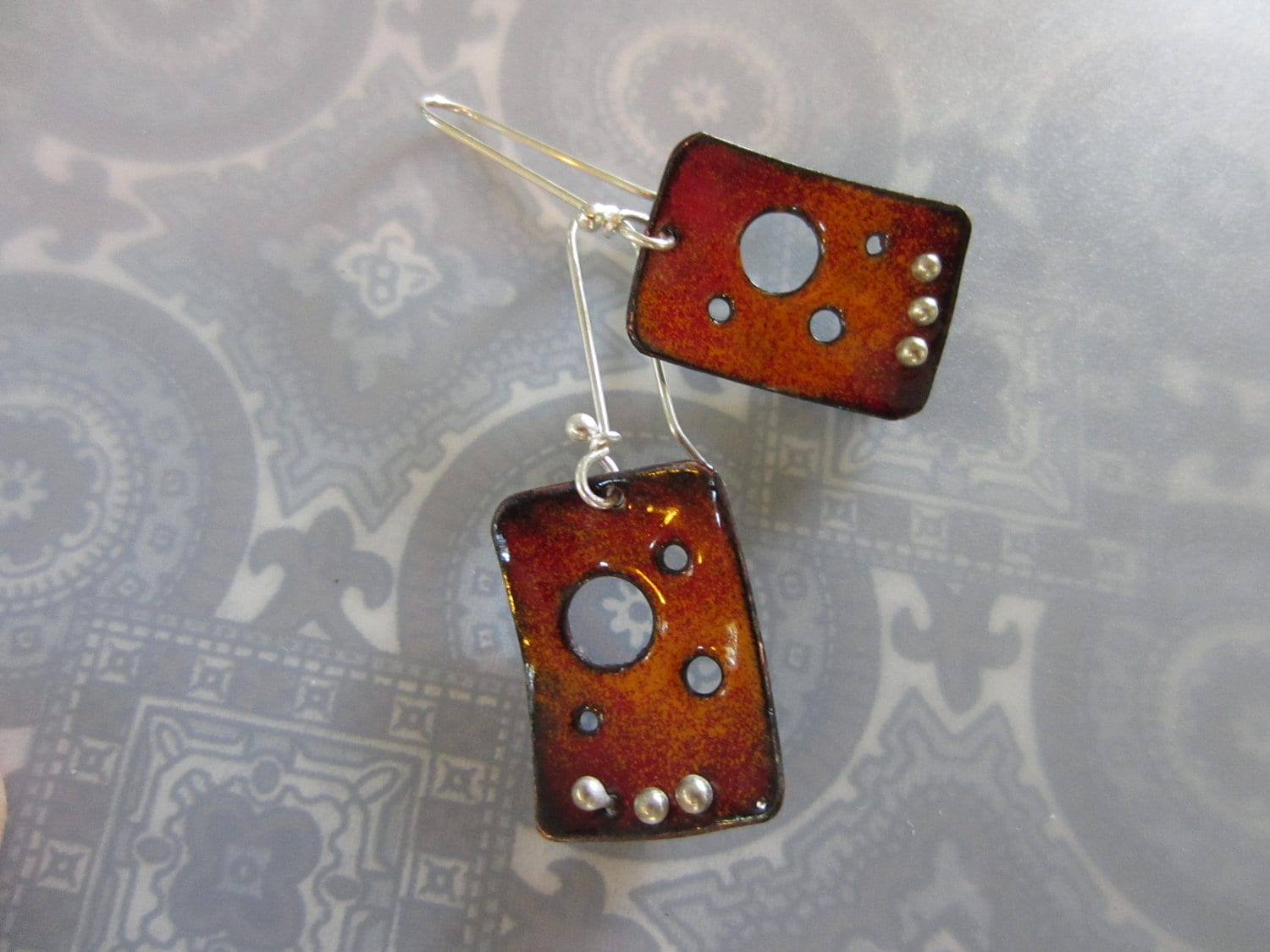 Emaille Ohrringe Orange Emaille Ohrringe Orange von masonmetaldesigns