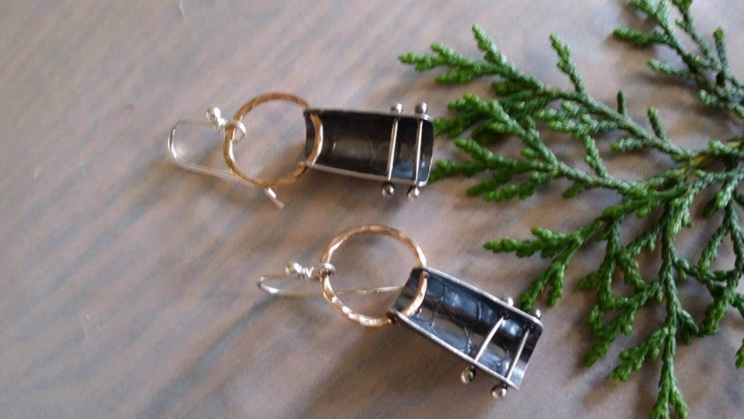Korsett Sterling Und Gold Ohrringe Korsett Sterling Und Gold Ohrringe von masonmetaldesigns