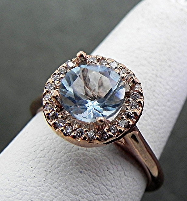 Aaa Aquamarin 7.00 Mm 1, 06 Karat 14K Roségold Diamant Halo Verlobungsring | .20Carats 1003 Mmmm von mastergoldcraft