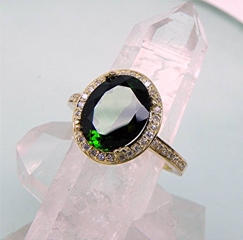 Aaaa Grüner Turmalin 10 X 8 Mm 3 Karat 14K Gelbgold Halo Engagement Mit .30 Cts Diamanten. 3006 von mastergoldcraft