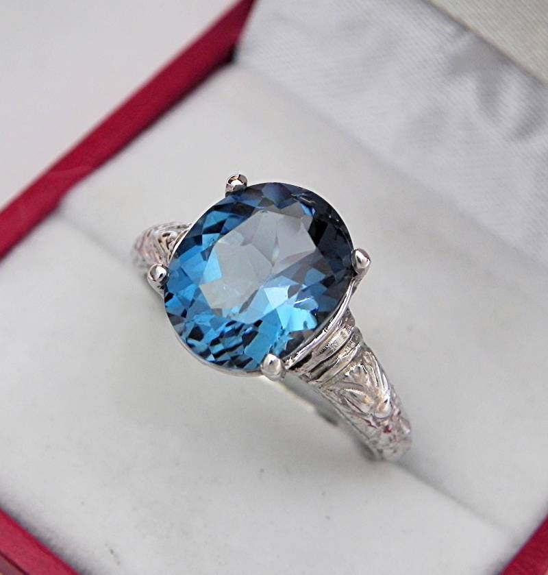 Aaaa London Blue Topas 12 X 10 Mm 5, 0 Karat Antiker 14K Weißgoldring Mmm von mastergoldcraft