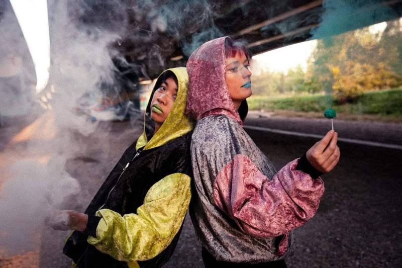 Bomber Jacke Hoodie Diy Stylish Sweatshirt Disco Glänzend Festival Unisex Oversize Rave Vegan Velour Frühling Outfit Streetwear Bomber Jacke Hoodie Diy Stylish Sweatshirt Disco Glänzend Festival Unisex Oversize Rave Vegan Velour Frühling Outfit Streetwear von maszynownia