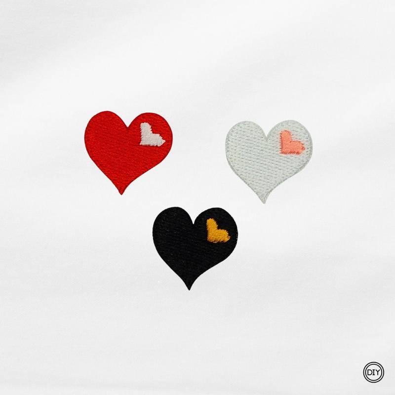 Aufnäher Gestickte Mini Herz Doppelherz Patch Bügelbild Für Kleidung & Taschen Farbwahl. A23 von material4DIY