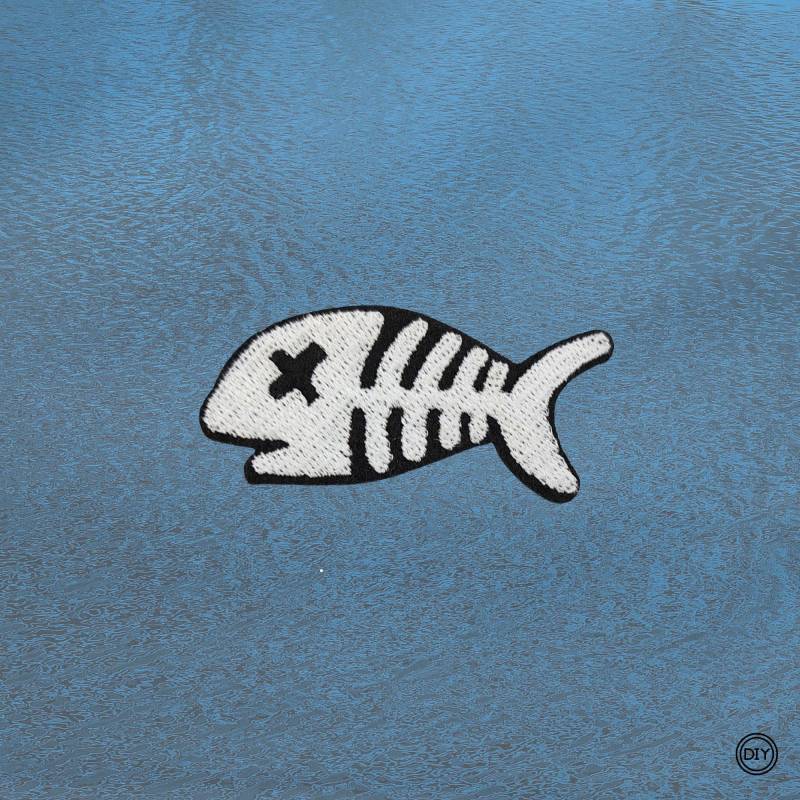 Aufnäher Gestickter Fisch Fischgräten Patch Bügelbild Für Kleidung & Taschen A26 von material4DIY