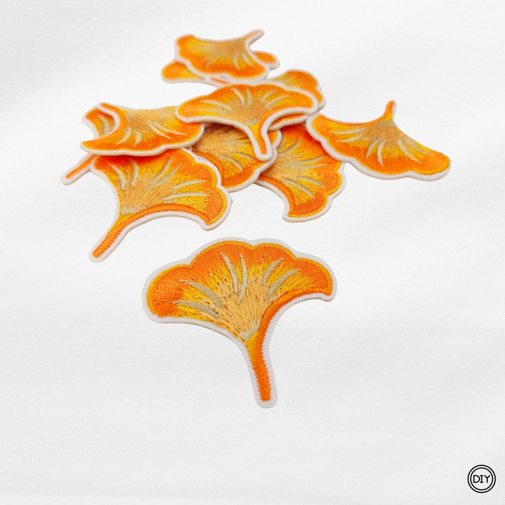 Aufnäher Gesticktes Ginkgo Blatt Patch Bügelbild Für Kleidung & Taschen. A35 von material4DIY