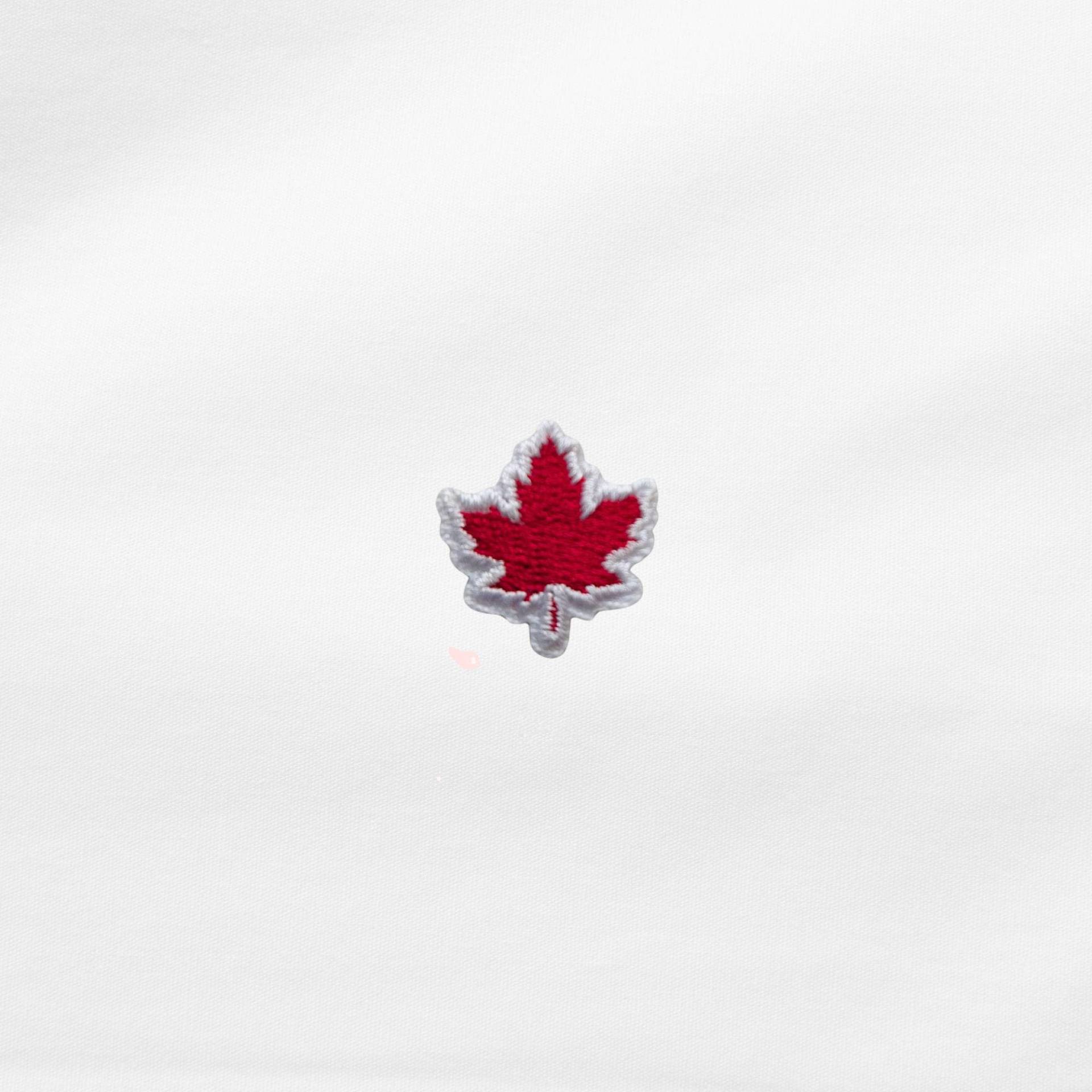 Aufnäher Gesticktes Mini Ahornblatt Patch Bügelbild Für Kleidung & Taschen. A15 von material4DIY