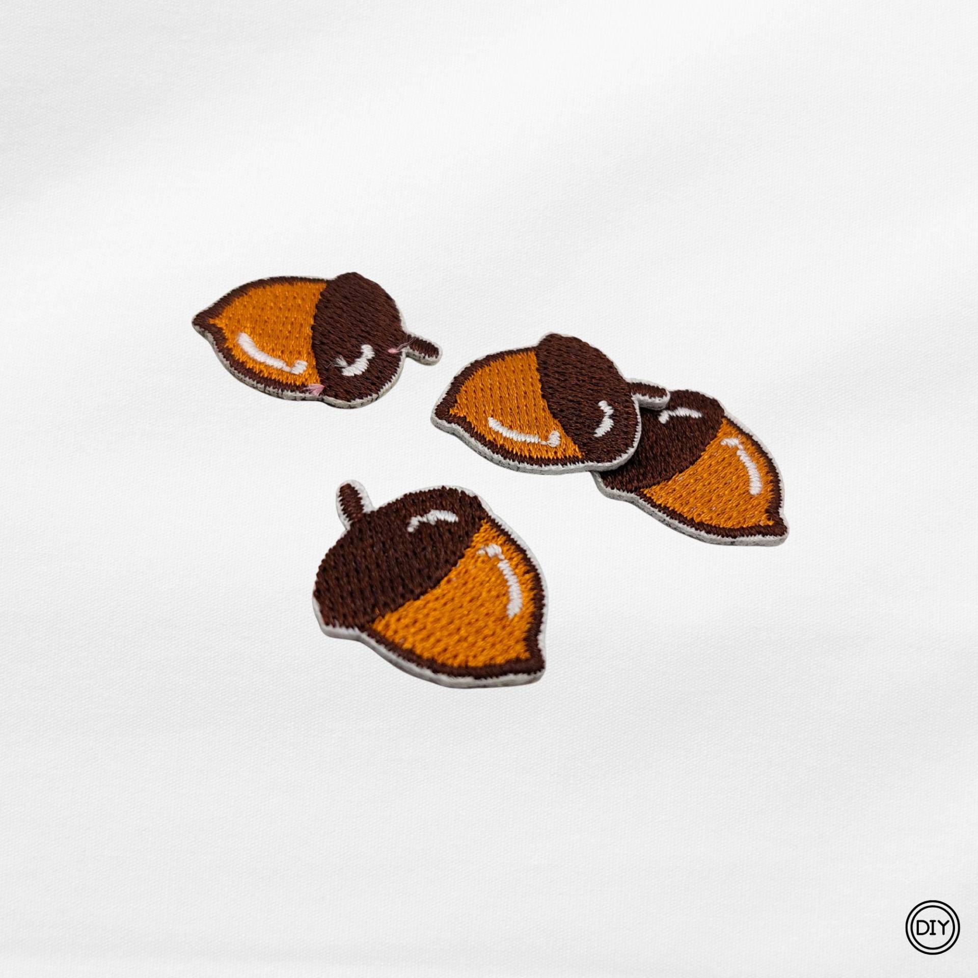 Aufnäher Mini Eicheln Bügelbild Applikation . A57 von material4DIY