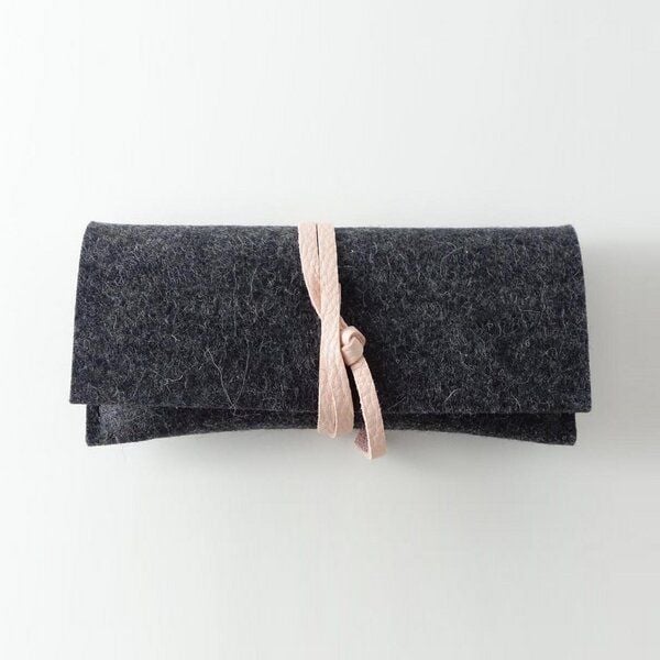 matilda k. manufaktur Brillenetui aus Wollfilz für 2 Brillen 'doppelte auguste' matilda k. manufaktur Brillenetui aus Wollfilz für 2 Brillen 'doppelte auguste' von matilda k. manufaktur