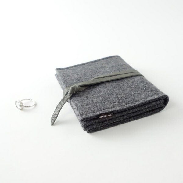 matilda k. manufaktur Schmuckaufbewahrung 'schmucknest' groß aus Wollfilz dunkelgrau 'alice' von matilda k. manufaktur