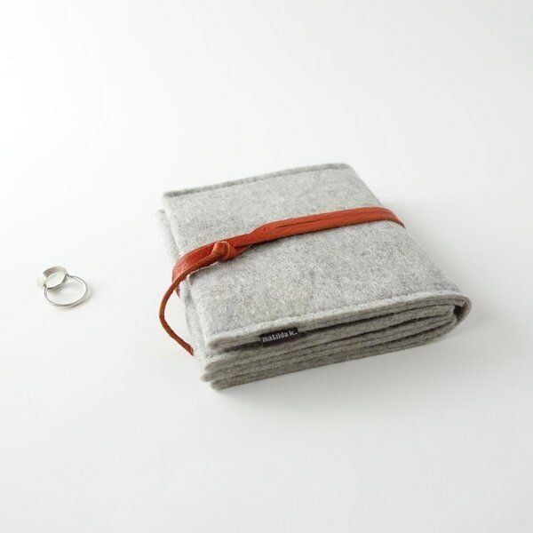 matilda k. manufaktur Schmuckaufbewahrung 'schmucknest' groß aus Wollfilz hellgrau 'alice' von matilda k. manufaktur