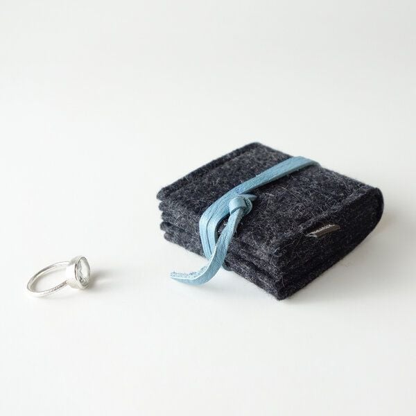 matilda k. manufaktur Schmuckaufbewahrung 'schmucknest' klein aus Wollfilz anthrazit 'margarete' von matilda k. manufaktur