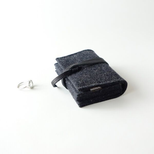 matilda k. manufaktur Schmuckaufbewahrung 'schmucknest' mittel aus Wollfilz anthrazit 'matilde' von matilda k. manufaktur