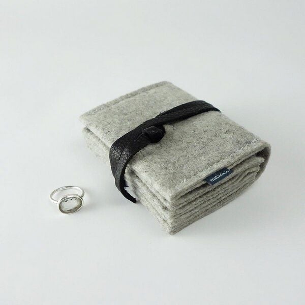 matilda k. manufaktur Schmuckaufbewahrung 'schmucknest' mittel aus Wollfilz hellgrau 'matilde' von matilda k. manufaktur