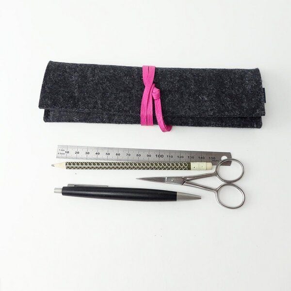 matilda k. manufaktur stiftemäppchen schlampermäppchen federmäppchen 'leonore' aus Wollfilz anthrazit von matilda k. manufaktur