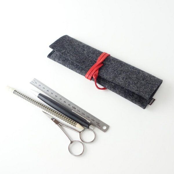 matilda k. manufaktur stiftemäppchen schlampermäppchen federmäppchen 'leonore' aus Wollfilz anthrazit von matilda k. manufaktur