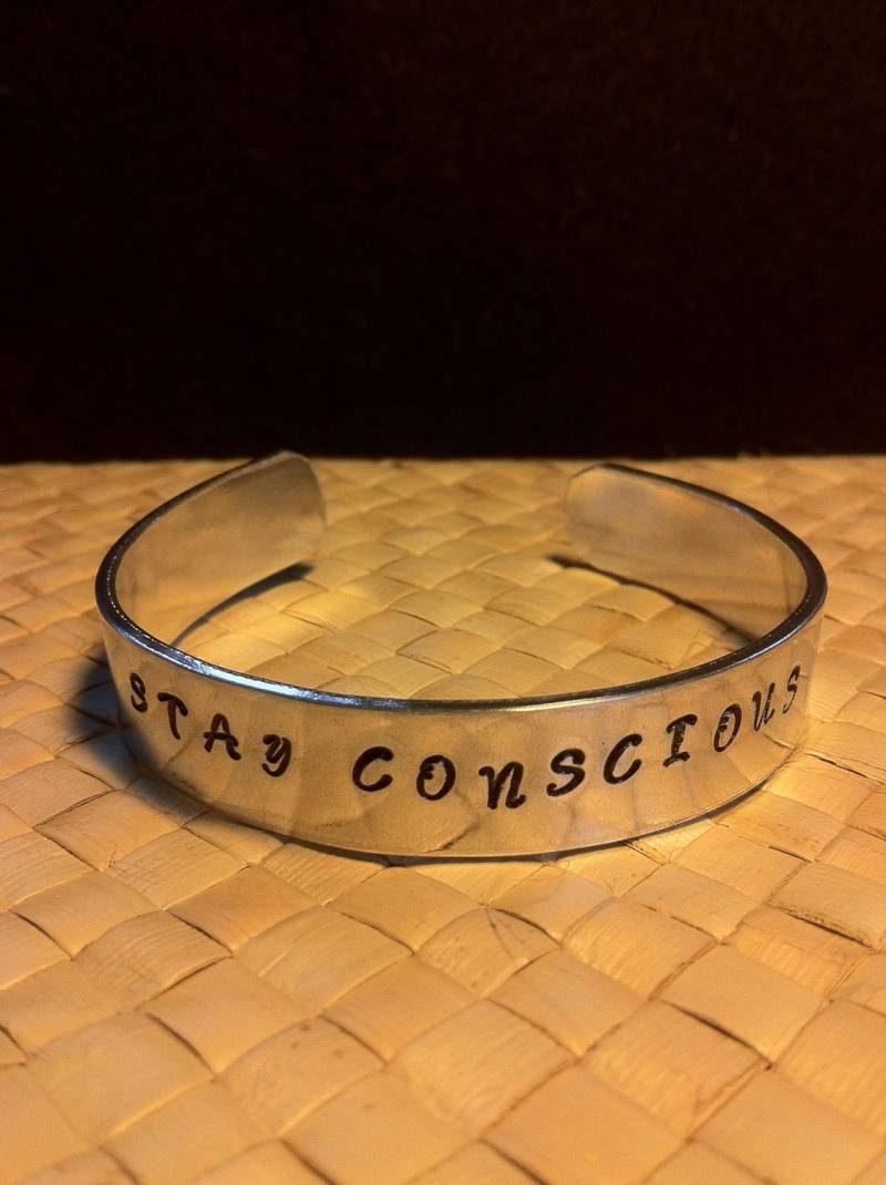 Glänzende Aluminium Braclet Manschette von mauijive