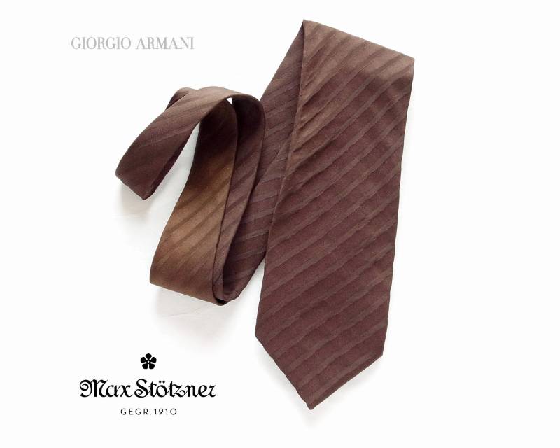 Armani-Krawatte - Braune Krawatte Mit Streifen von maxStoetzner