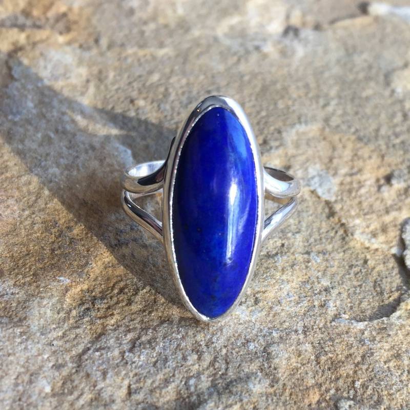 Lapis Lazuli Sterling Silber Ring - Lang Oval Cabochon, Größe 8, 5 Lapis Lazuli Sterling Silber Ring - Lang Oval Cabochon, Größe 8, 5 von maximeboldeau