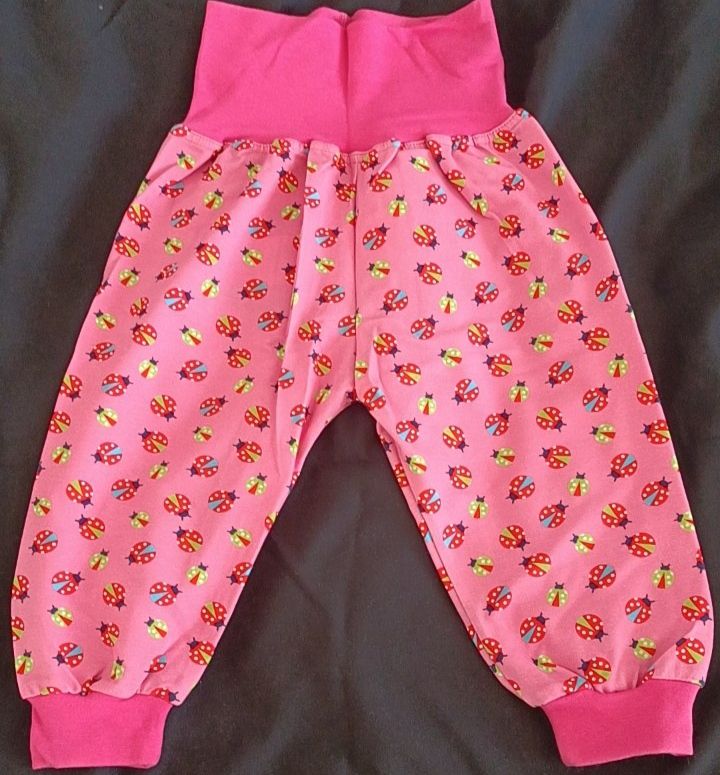 maximo Baggyhose leichte Sommerhose Marienkäfer pink UPF 40 von maximo