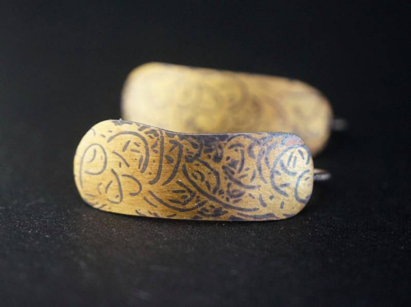 22K Gold Graffiti Ohrringe Oxidierter Sterling Silber Kunst Schmuck von mazuloujewellery