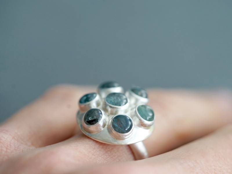 Handgemachter Moos Aquamarin Sterling Silber Ring, Größe 6, 5 von mazuloujewellery