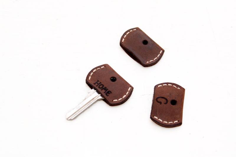 Personalisierte 3Er-Set-Leder-Schlüsselabdeckung-Schlüssel-Topper-Schlüsselkappe Personalisierte 3Er-Set-Leder-Schlüsselabdeckung-Schlüssel-Topper-Schlüsselkappe von mbgleather