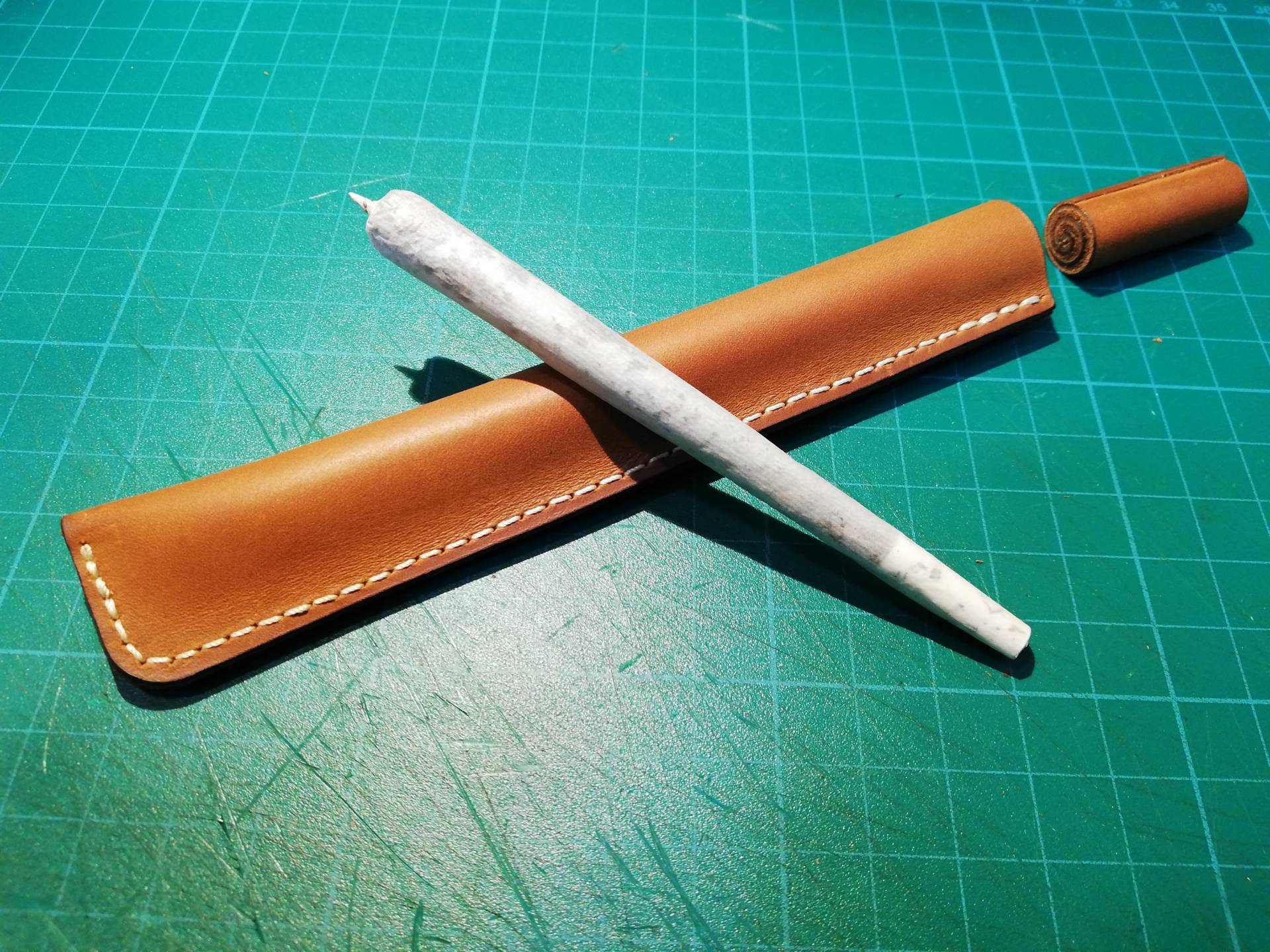 Personalisierte Leder Gelenk Halter-Joint Box-Joint Tube-Merijuana Medizin Tasche Personalisierte Leder Gelenk Halter-Joint Box-Joint Tube-Merijuana Medizin Tasche von mbgleather