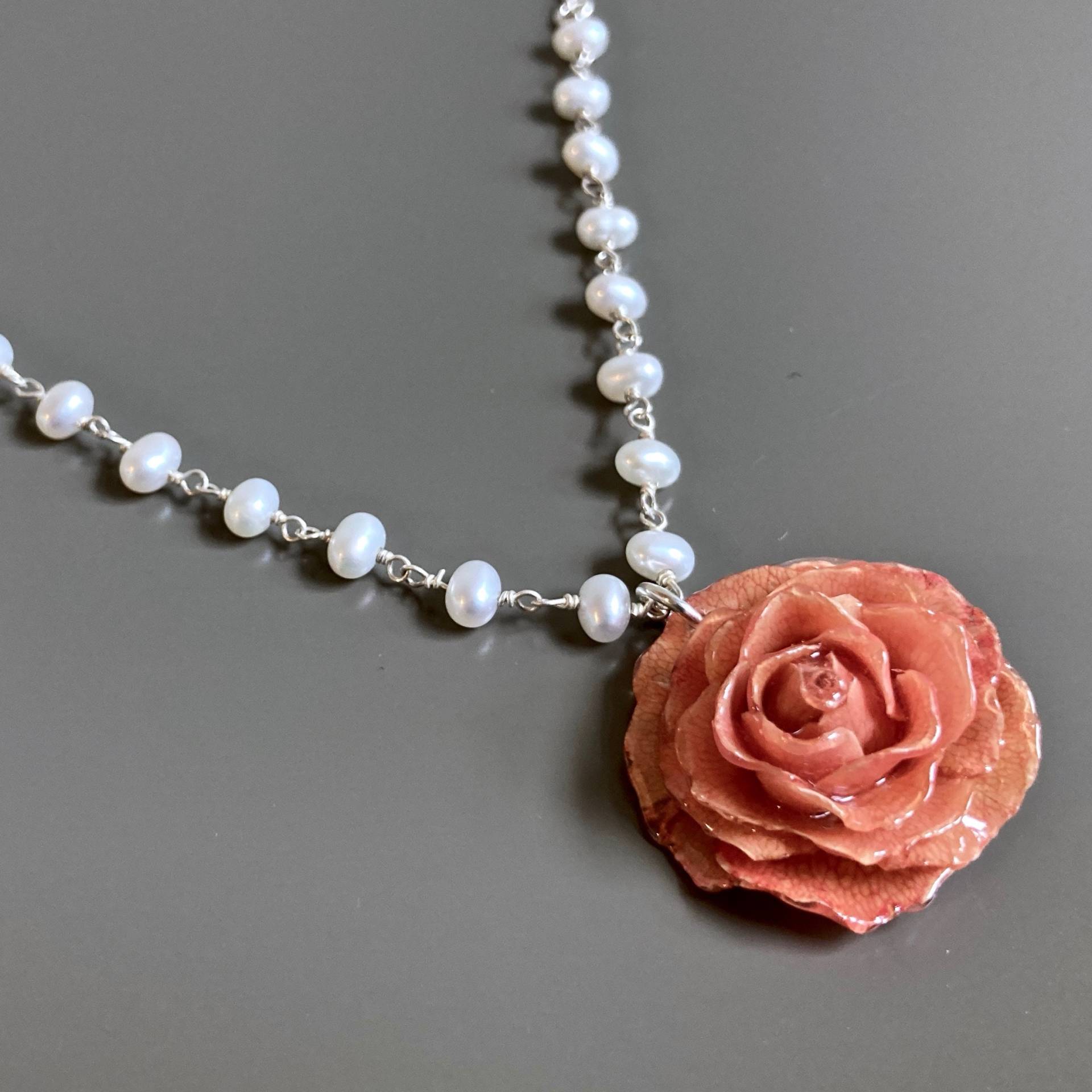 Echte Rose Halskette - Rosa Rose, Perle Echte Blume Halskette, Blumenschmuck, Natur Schmuck, Geschenk Für Frau, Graduierung, Weihnachten von mcstoneworks