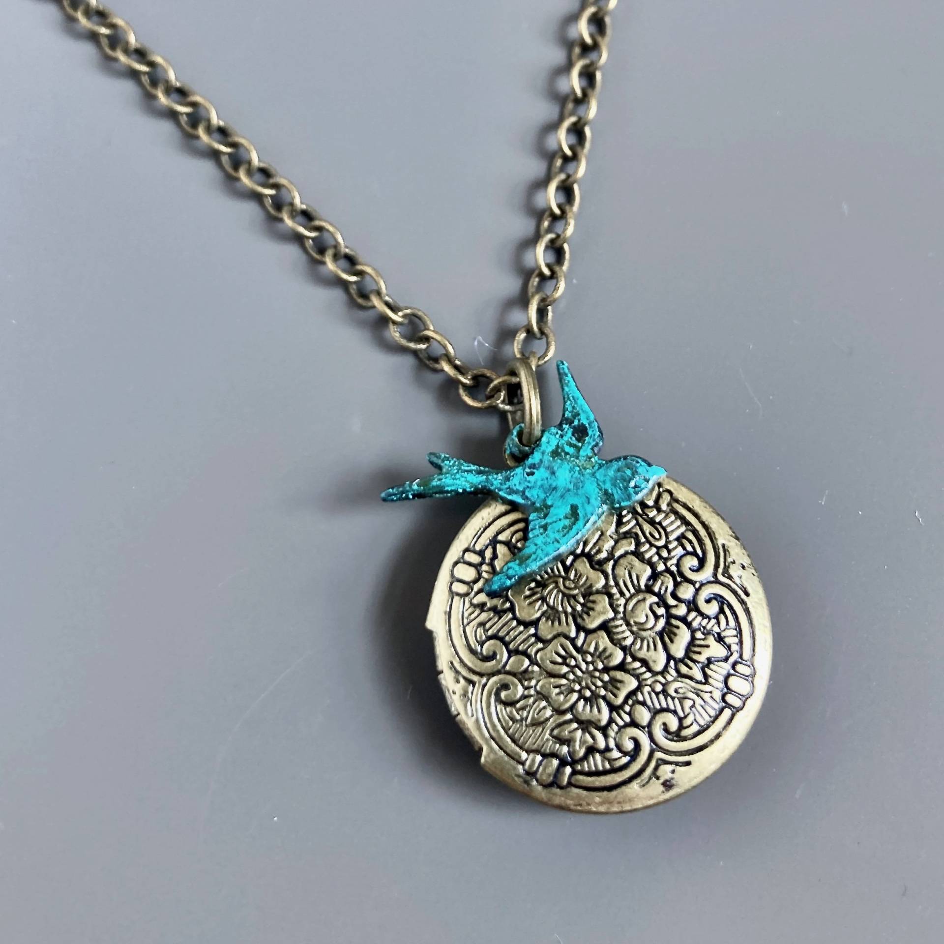 Kleine Messing Locket Vogel Halskette - Schmuck, Andenken Halskette, Vogel-Liebhaber-Geschenk, Natur-Schmuck, Geschenk Für Natur-Liebhaber von mcstoneworks