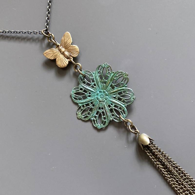 Lange Quaste Halskette - Patina, Schmuck, Filigranes Medaillon, Schmetterling Halskette, Schmuck von mcstoneworks