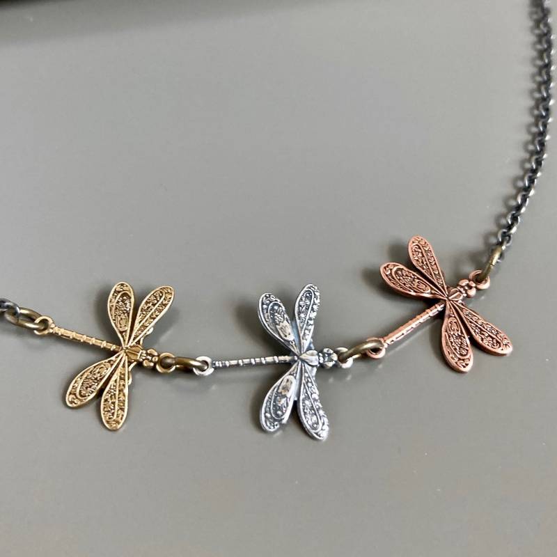 Mixed Metal Libelle Halskette - Kleine Halskette, Natur Schmuck, Geschenk, Geschenk Für Frau von mcstoneworks