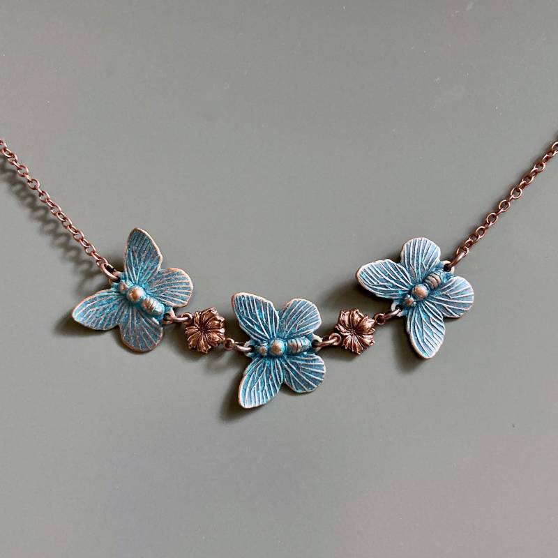Schmetterling Halskette - Türkis Kupfer Halskette, Kleine Schmuck, Natur Brautjungfer Schmuck von mcstoneworks