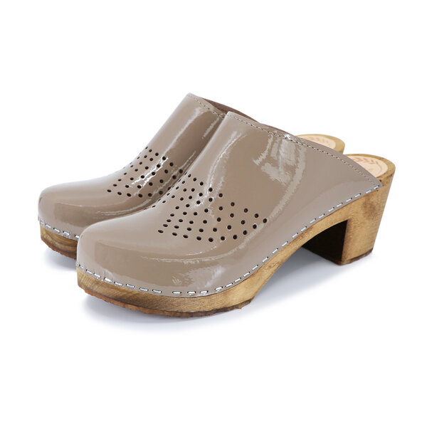 LIV - Lack taupe - grau schwedische Holz Clogs von me&myclogs - high mid heel von me&myClogs