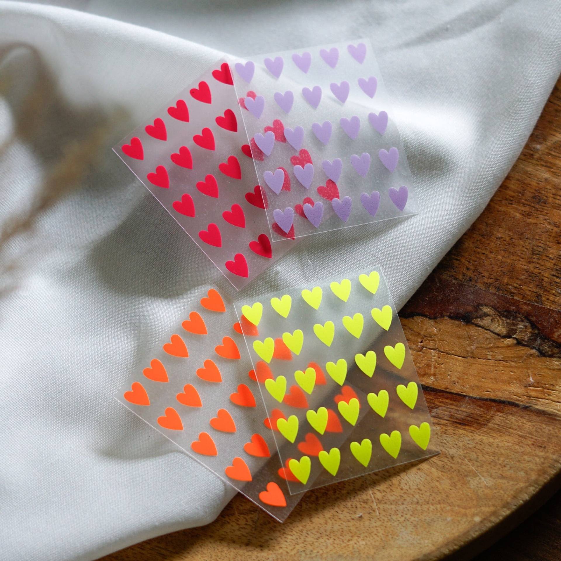 Bügelbild Aufnäher Patch Plott - Bunte Neon Mini Herzen Sommer Statement, Kleidung Bedrucken, Applikation Zum Aufbügeln, Upcycling Idee von meandmystories