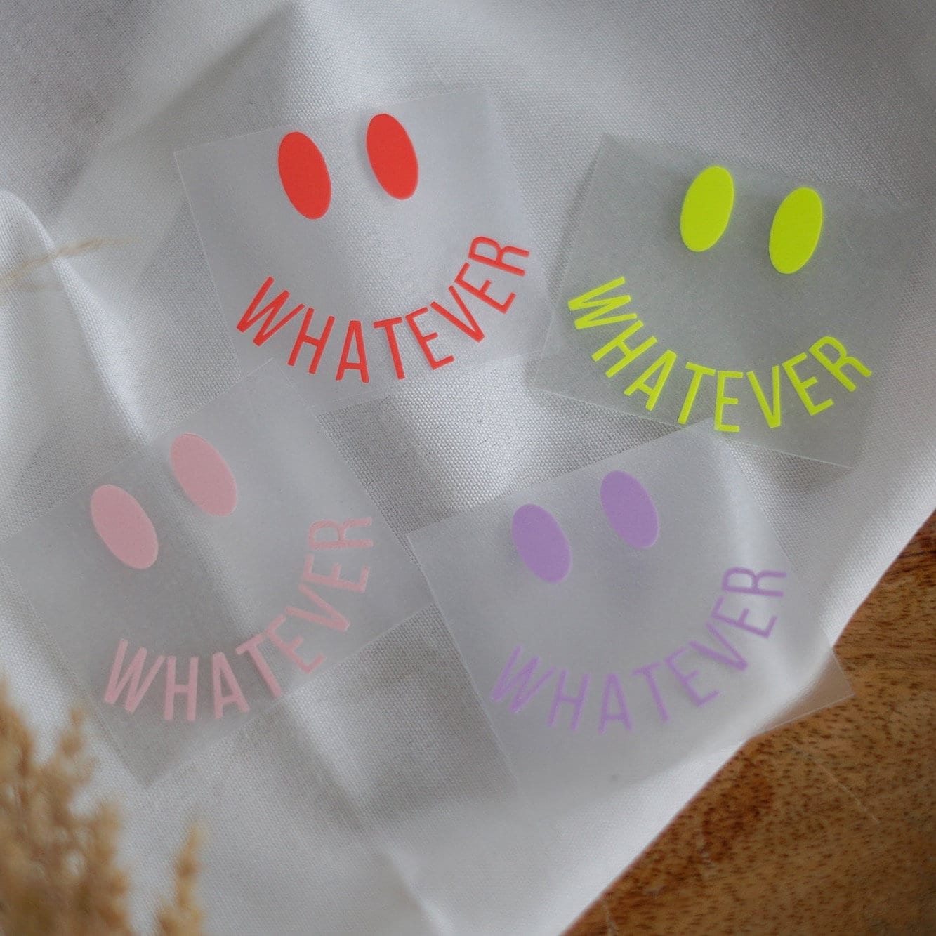 Bügelbild Aufnäher Patch Plott - Spruch Schriftzug Smile Face "Whatever" , Kleidung Bedrucken, Applikation Zum Aufbügeln, Upcycling Idee von meandmystories