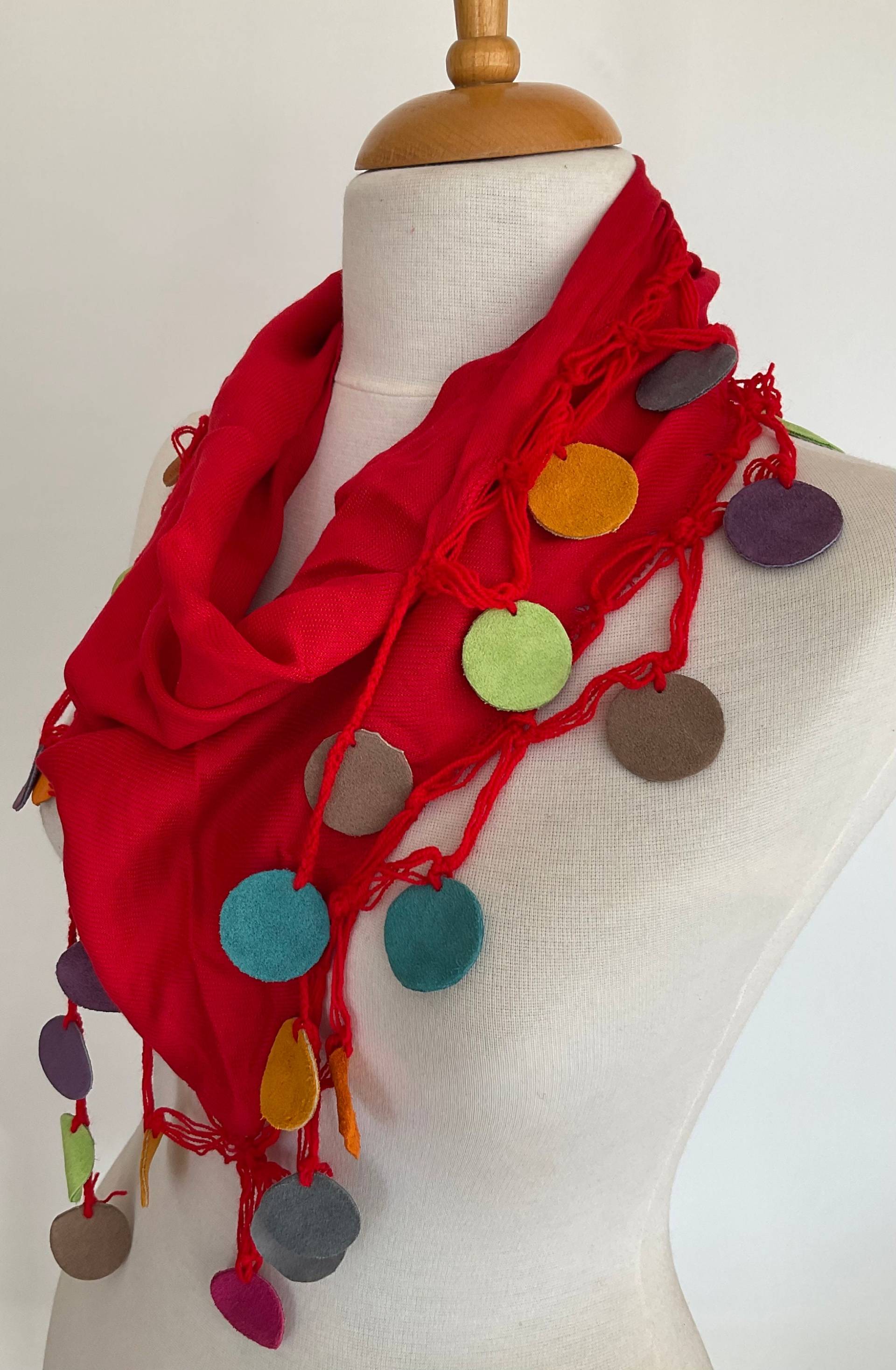 Bunte Leder Kreis Pashmina Schal Mit Häkelspitze, Fashion, Springtrends, Für Geschenk Bunte Leder Kreis Pashmina Schal Mit Häkelspitze, Fashion, Springtrends, Für Geschenk von mediterraneanlights