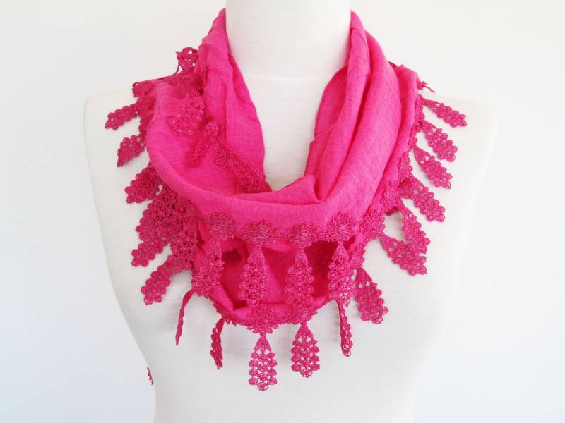 Rosa Baumwoll Fransen Schal, Stirnband, Geschenk von mediterraneanlights