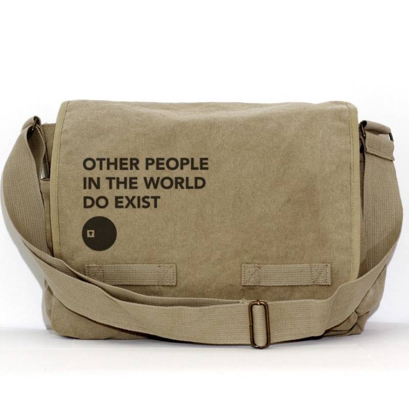 Andere Leute in Der Welt Existieren Umhängetasche - 17 Zoll Laptop Khaki Canvas Schultertasche Einzigartige Statement-Buchtasche von mediumcontrol