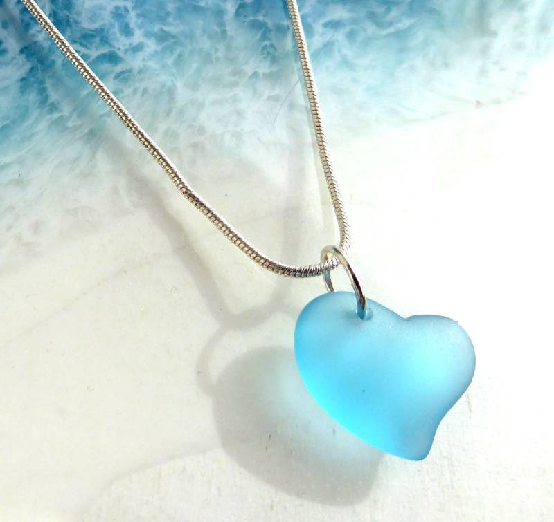 Anhänger Mit Türkisfarbenem Seeglas in Herzform Und Silberring von meersusedesign