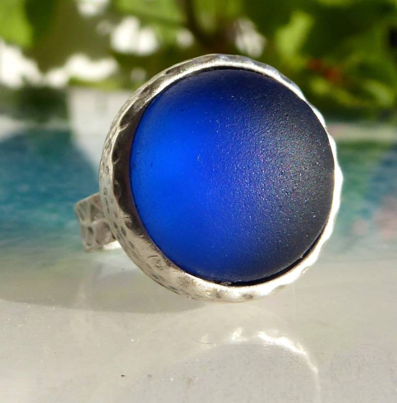 Großer Ring Mit Blauem Seeglas , Silberfarbend Verstellbar von meersusedesign