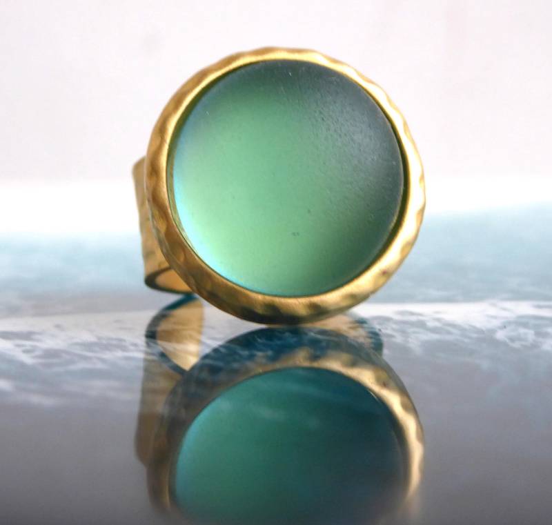 Großer Ring Mit Helltürkisem Seeglas , Goldfarbend Verstellbar von meersusedesign