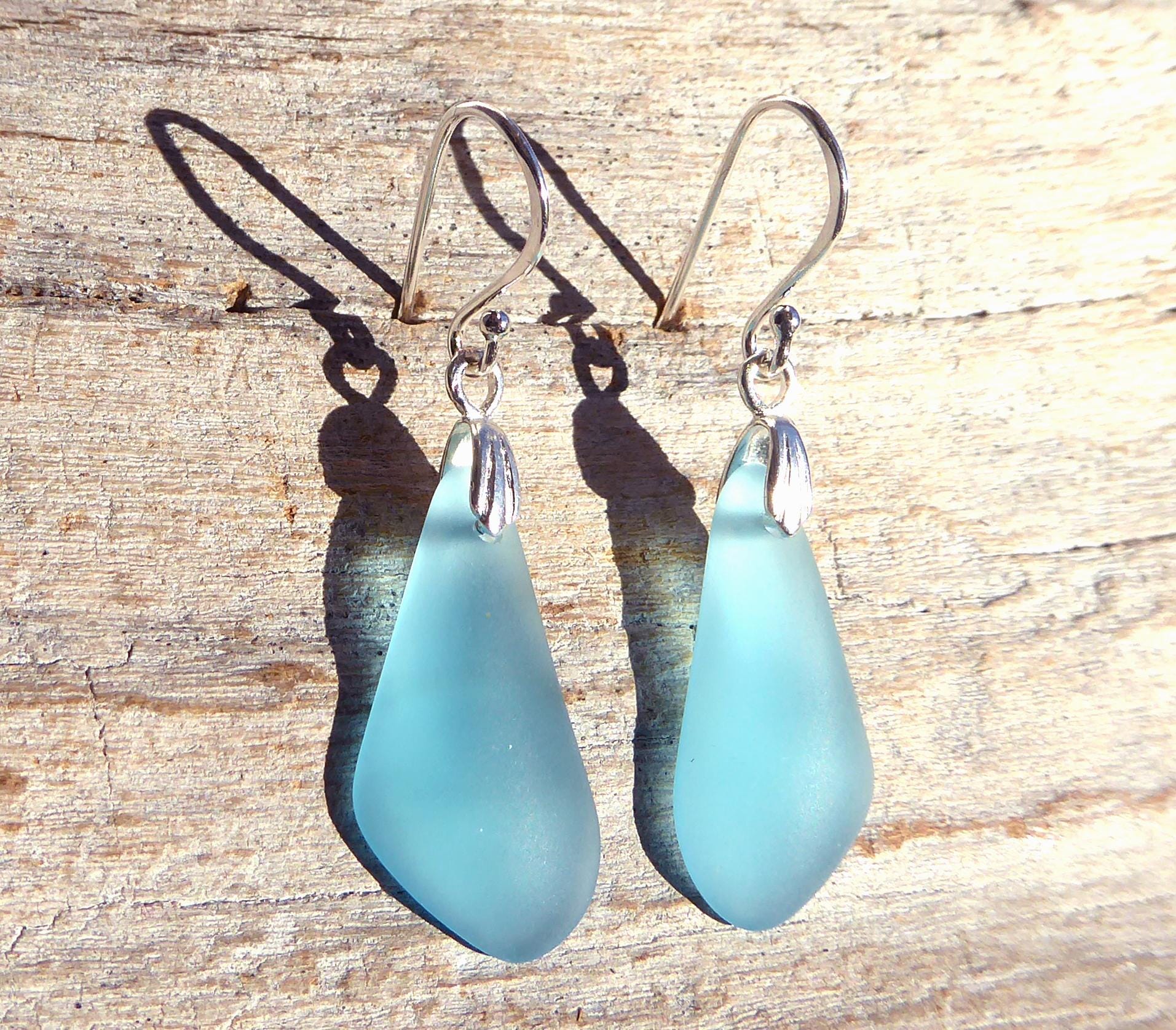 Ohrringe Mit Helltürkisem Seeglas Und 925-Er Ohrhaken von meersusedesign